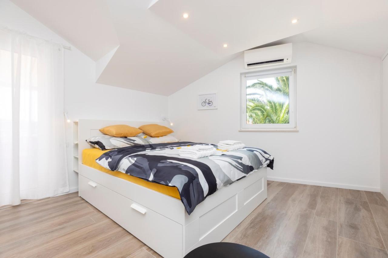 Easy Apartment *